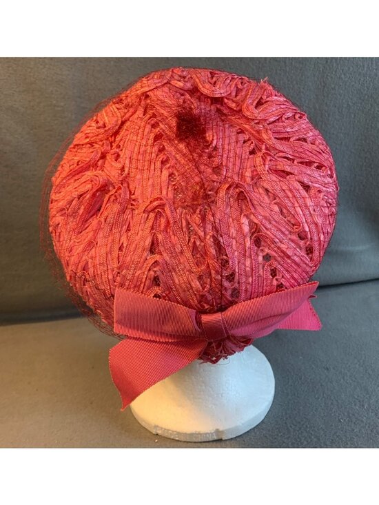 Ladies Pink Hat with Netting and Ribbon Bow Vintage Size 22 main image 10